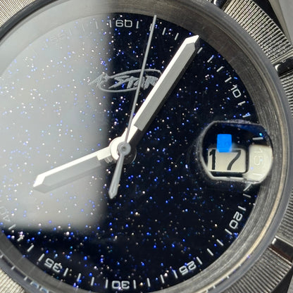 Cadran étoilé pailleté de la montre A★Star Azimut — macro, tour gradué et date à 3h