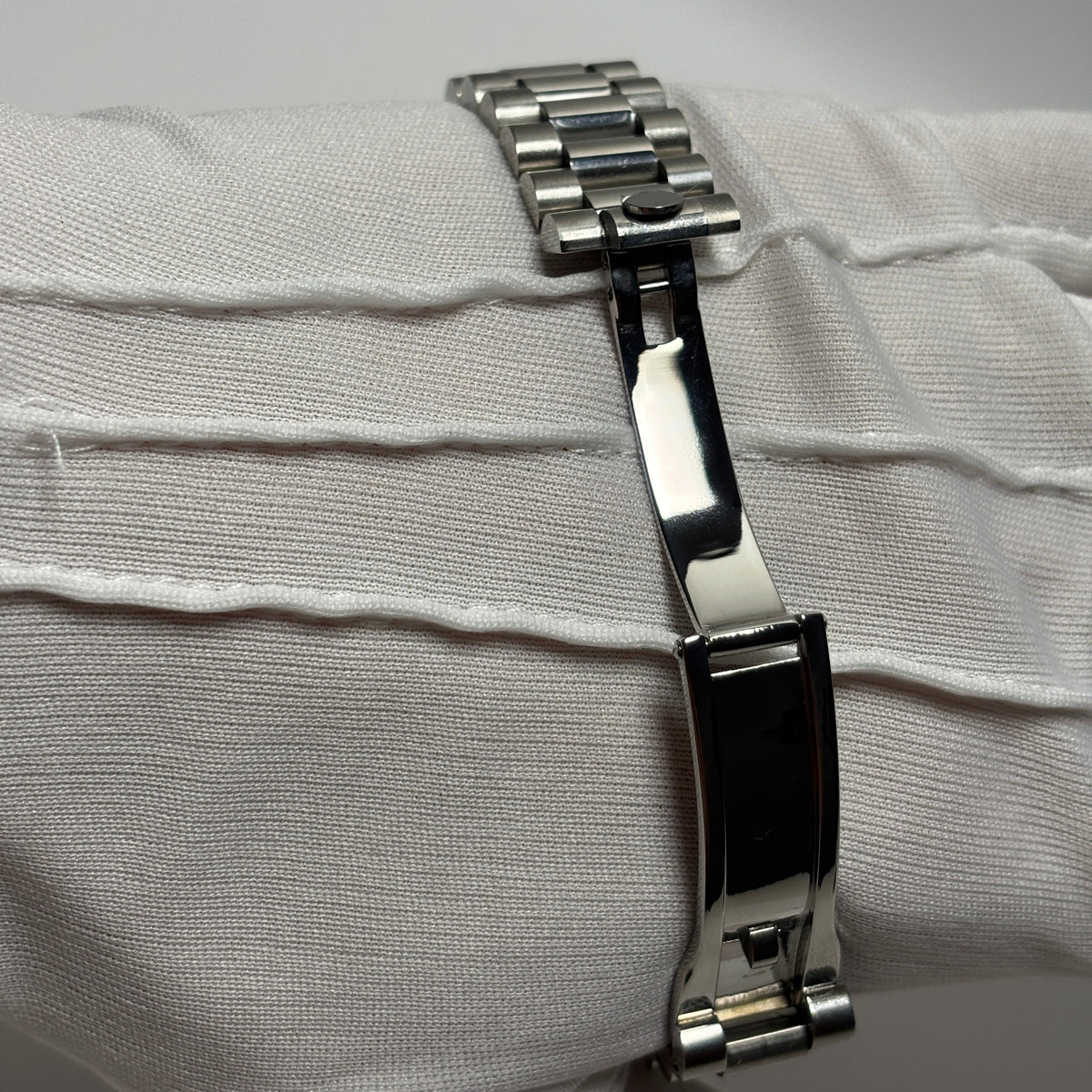 Fermoir déployant du bracelet acier de la montre A★Star Azimut