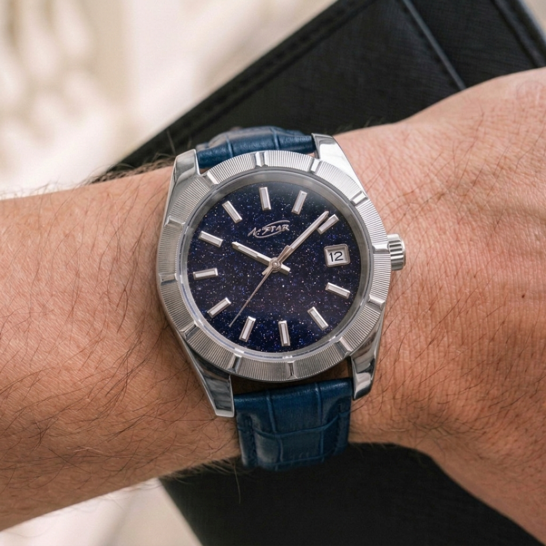 A★Star Moderne Silver · Cuir Bleu — porté au poignet