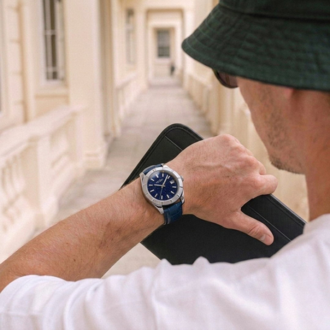 A★Star Moderne Silver · Cuir Bleu — POV regard sur la montre